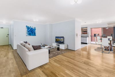 /international/au/15-6-myrtle-road-bankstown-nsw-151215016/
