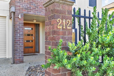 /international/au/212-mckinlay-street-echuca-vic-151530980/