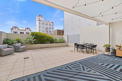 /international/au/308-24-bolton-street-newcastle-nsw-151132668/