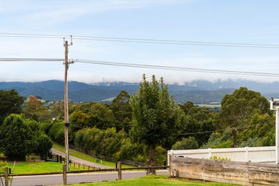 /international/au/28-ellis-road-yarra-glen-vic-150897808/