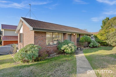 /international/au/8-amberley-court-blackmans-bay-tas-151282568/