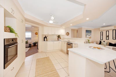 /international/au/10-goicoechea-drive-bushland-beach-qld-150818552/
