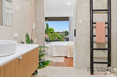 /international/au/4-monte-visto-court-mount-louisa-qld-151204248/