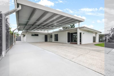 /international/au/8-maria-street-woree-qld-151523492/