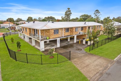 /international/au/5-7-9-station-street-caboolture-qld-151643372/