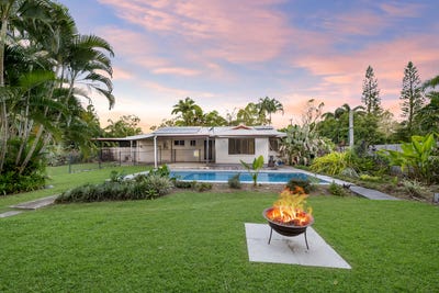 /international/au/413-forestry-road-bluewater-park-qld-151206768/