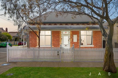 /international/au/14-hobbs-street-seddon-vic-152542244/