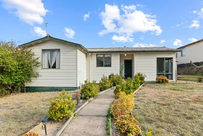 /international/au/1-gerelong-place-cooma-nsw-152464796/