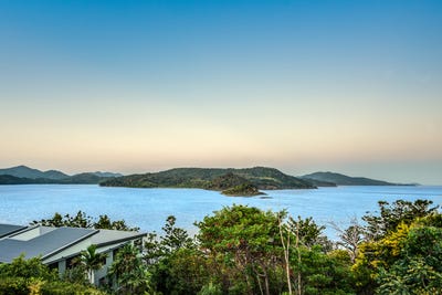 /international/au/lbw1-1-coral-sea-avenue-hamilton-island-qld-150738968/