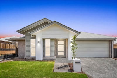 /international/au/17-flat-pea-crescent-deebing-heights-qld-152603336/