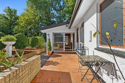 /international/au/97-matina-street-narrabundah-act-151051596/