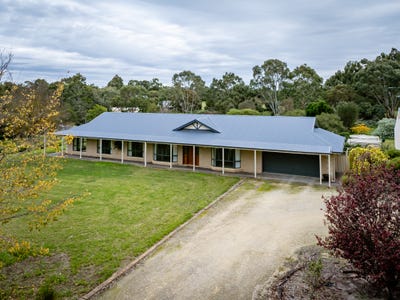 /international/au/19-lorimer-road-naracoorte-sa-151485488/