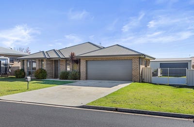 /international/au/5-ruby-street-orange-nsw-151316076/