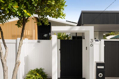 /international/au/36-baldwin-street-golden-beach-qld-151099348/