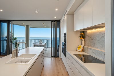 /international/au/304-16-woodcliffe-crescent-woody-point-qld-152064592/
