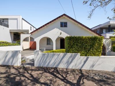/international/au/30-tripod-street-concord-nsw-152432472/