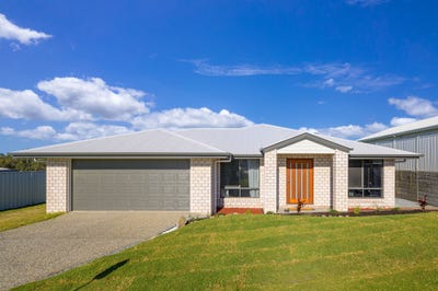 /international/au/32-golf-links-circle-gympie-qld-151577336/