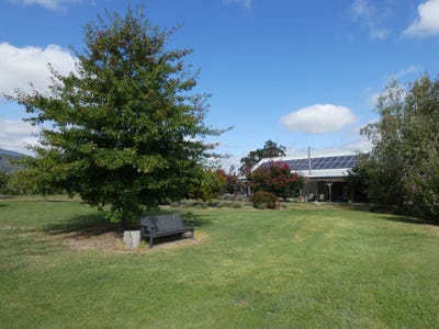 /international/au/130-lowes-road-wesburn-vic-700410676/