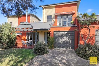 /international/au/2-18-ocean-view-parade-sandy-point-vic-151134420/