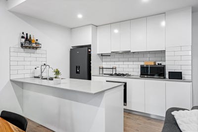 /international/au/53-42-44-lethbridge-street-penrith-nsw-151338804/