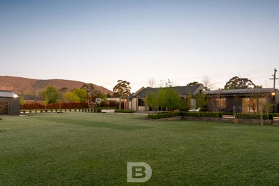 /international/au/3-shirley-park-lane-woodend-vic-152626932/