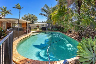/international/au/12-prospector-road-mudgeeraba-qld-152530084/