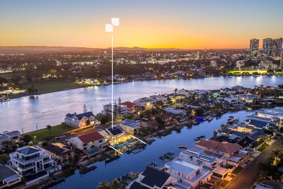 /international/au/102-commodore-drive-paradise-waters-qld-148377080/