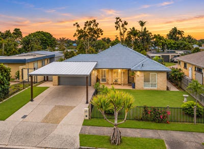 /international/au/29-cotterill-avenue-bongaree-qld-152626328/