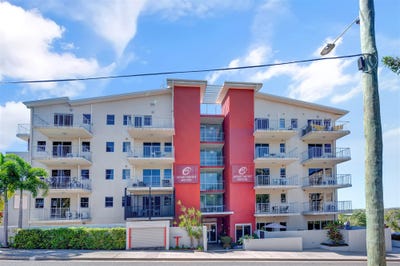 /international/au/204-66-oaka-lane-gladstone-central-qld-151237340/