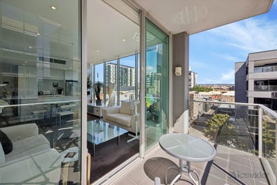 /international/au/404-211-grenfell-street-adelaide-sa-152690756/