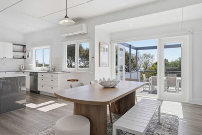/international/au/43-marilyn-drive-bridport-tas-150618560/