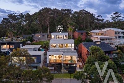 /international/au/60-bareki-road-eleebana-nsw-150988200/