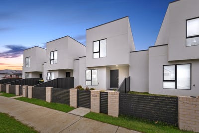 /international/au/61-speldewinde-street-strathnairn-act-151445080/