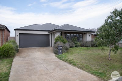 /international/au/64-elegante-road-winter-valley-vic-151522504/