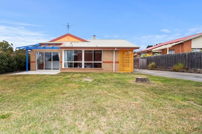 /international/au/3-manion-close-beaconsfield-tas-151371004/