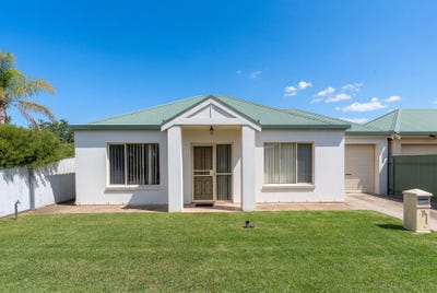 /international/au/1-hawke-place-murray-bridge-sa-151142892/