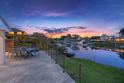 /international/au/1-2-scarborough-close-port-macquarie-nsw-151389972/