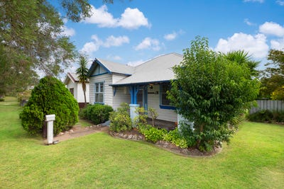/international/au/15-desmond-street-cessnock-nsw-150782736/