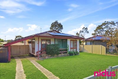 /international/au/37-siemens-crescent-emerton-nsw-151265356/