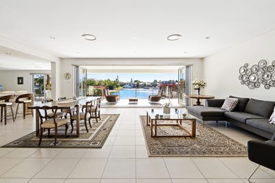 /international/au/67-hooker-boulevard-broadbeach-waters-qld-148376804/
