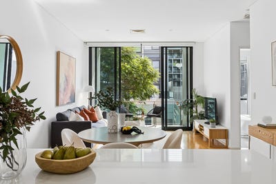 /international/au/12-27-hood-street-subiaco-wa-151176336/