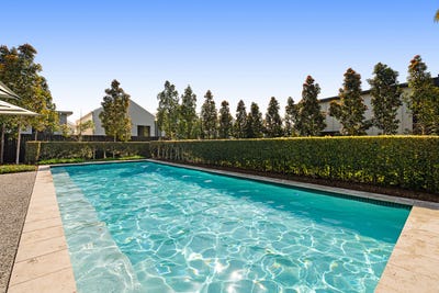 /international/au/18-145-government-road-richlands-qld-152395268/