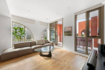 /international/au/106-20-wardens-walk-coburg-vic-148611376/