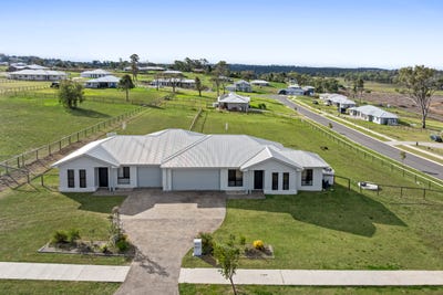 /international/au/17-aquila-drive-meringandan-west-qld-151618820/