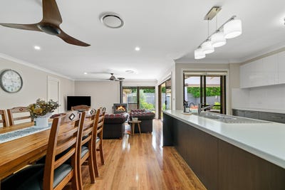 /international/au/10-oimara-street-fern-bay-nsw-150670484/
