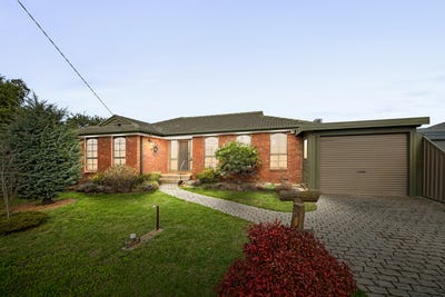 /international/au/33-torrens-street-werribee-vic-151386612/