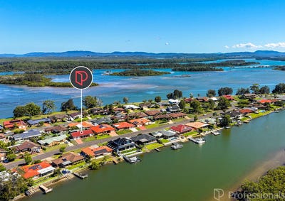 /international/au/12-palmway-crescent-tuncurry-nsw-151031528/