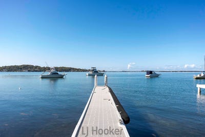 /international/au/8-cabarita-lane-fishing-point-nsw-151128168/