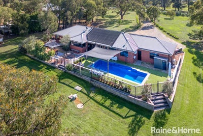 /international/au/90-amess-road-riddells-creek-vic-151016832/