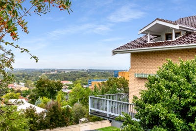 /international/au/7-ina-drive-cowra-nsw-150725264/